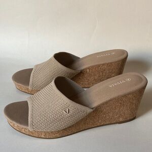 Vivaia Stacey Round Toe Wedge Sandals Almond Crochet Size 9.5 (41)